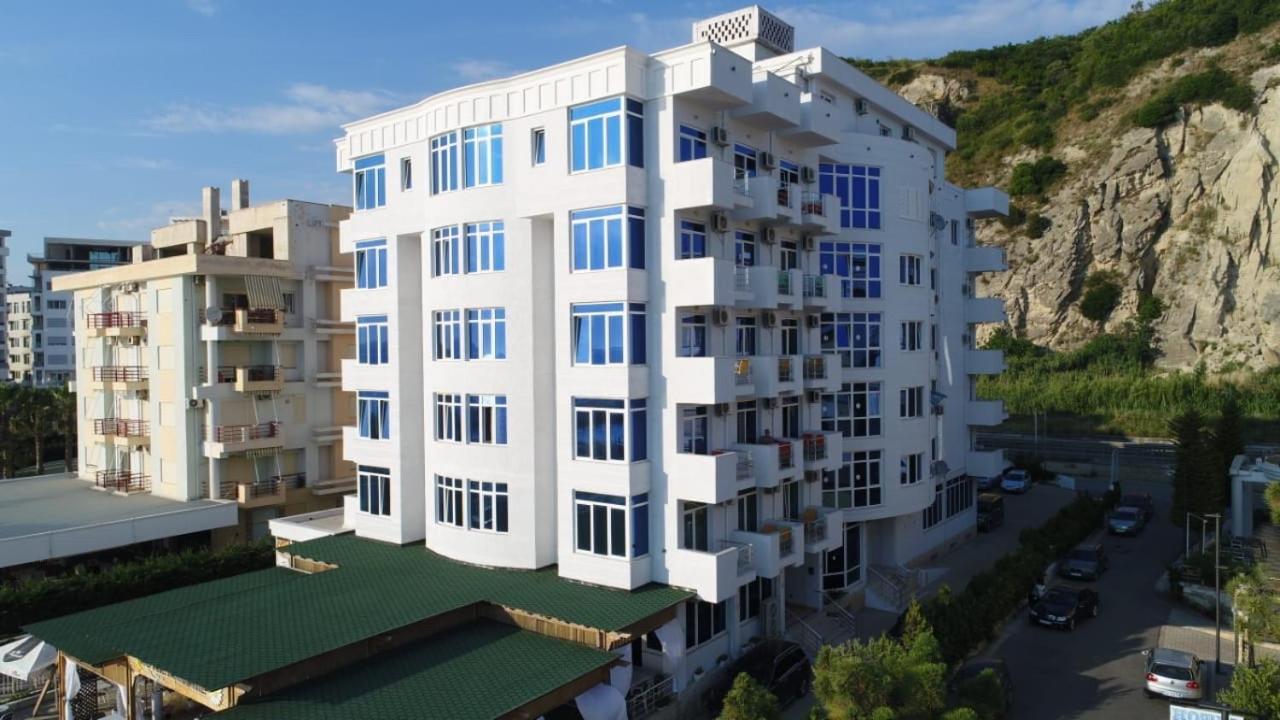 Hotel Kamomil Durrës Kültér fotó