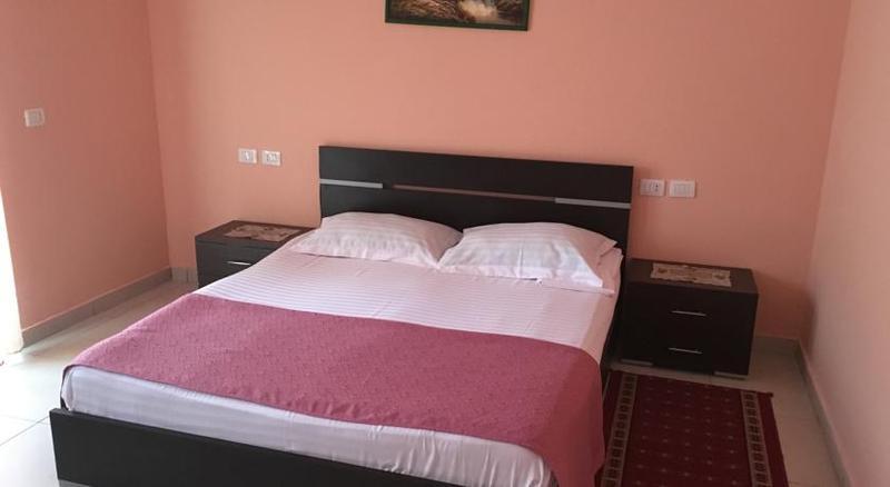 Hotel Kamomil Škalngur Kültér fotó