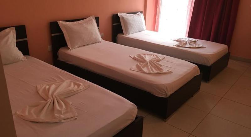 Hotel Kamomil Škalngur Kültér fotó