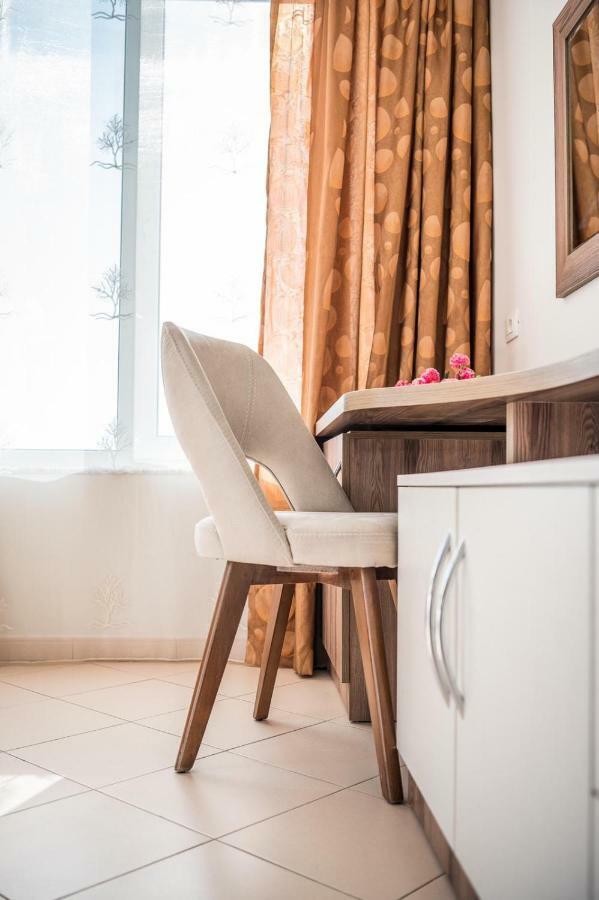 Hotel Kamomil Škalngur Kültér fotó