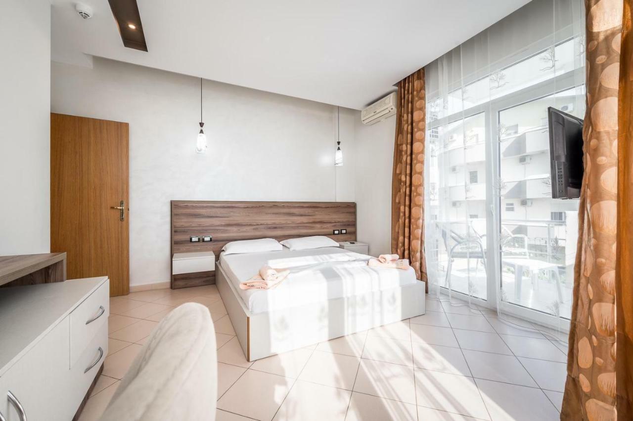 Hotel Kamomil Škalngur Kültér fotó